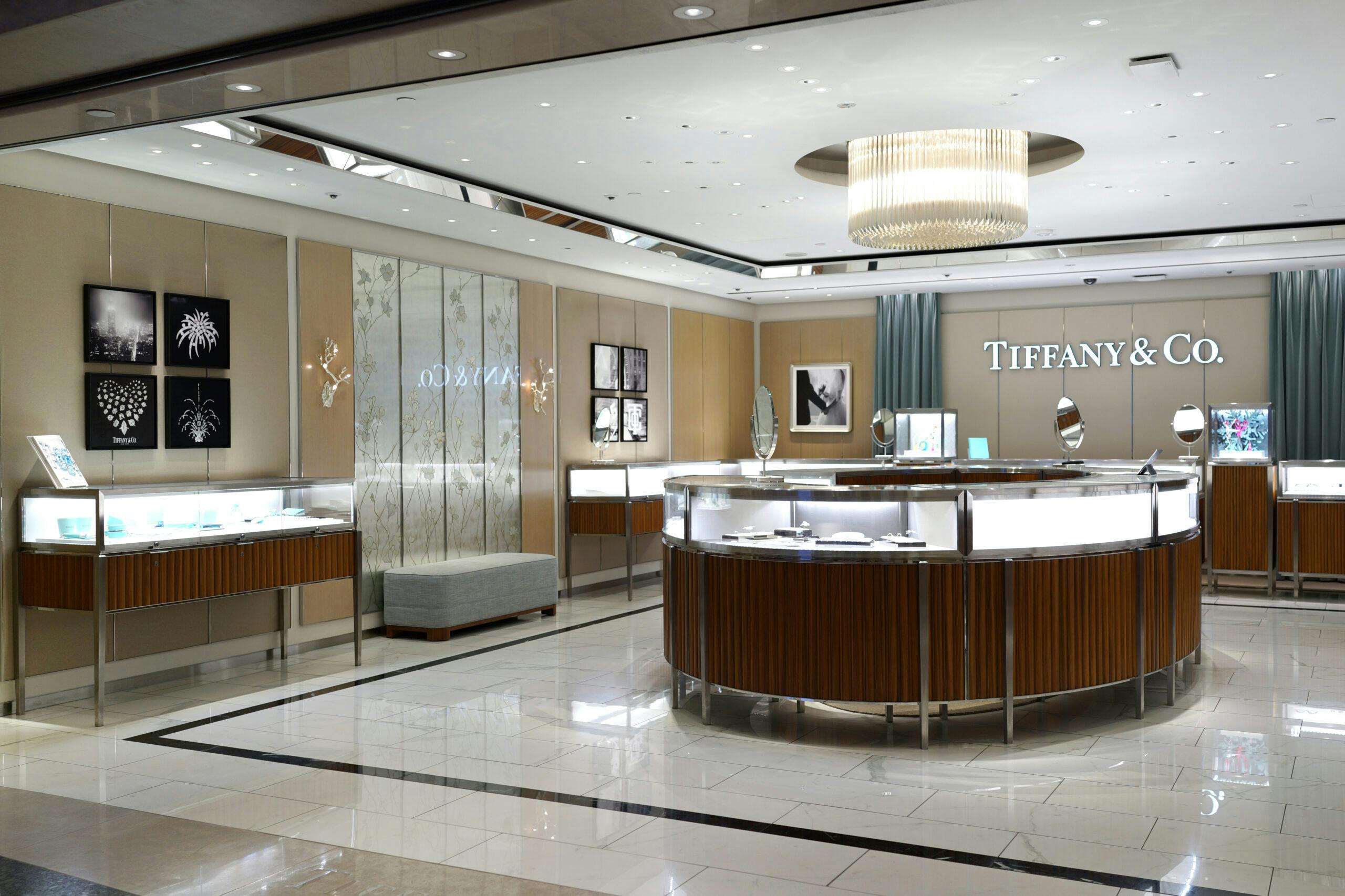 Interior view of Tiffany &amp; Co store in Changi Airport Singapore. Tiffany &amp; Company is an American luxury jewellery and specialty retailer, headquartered in New York City. SINGAPORE &#8211; JAN 6, 2019.