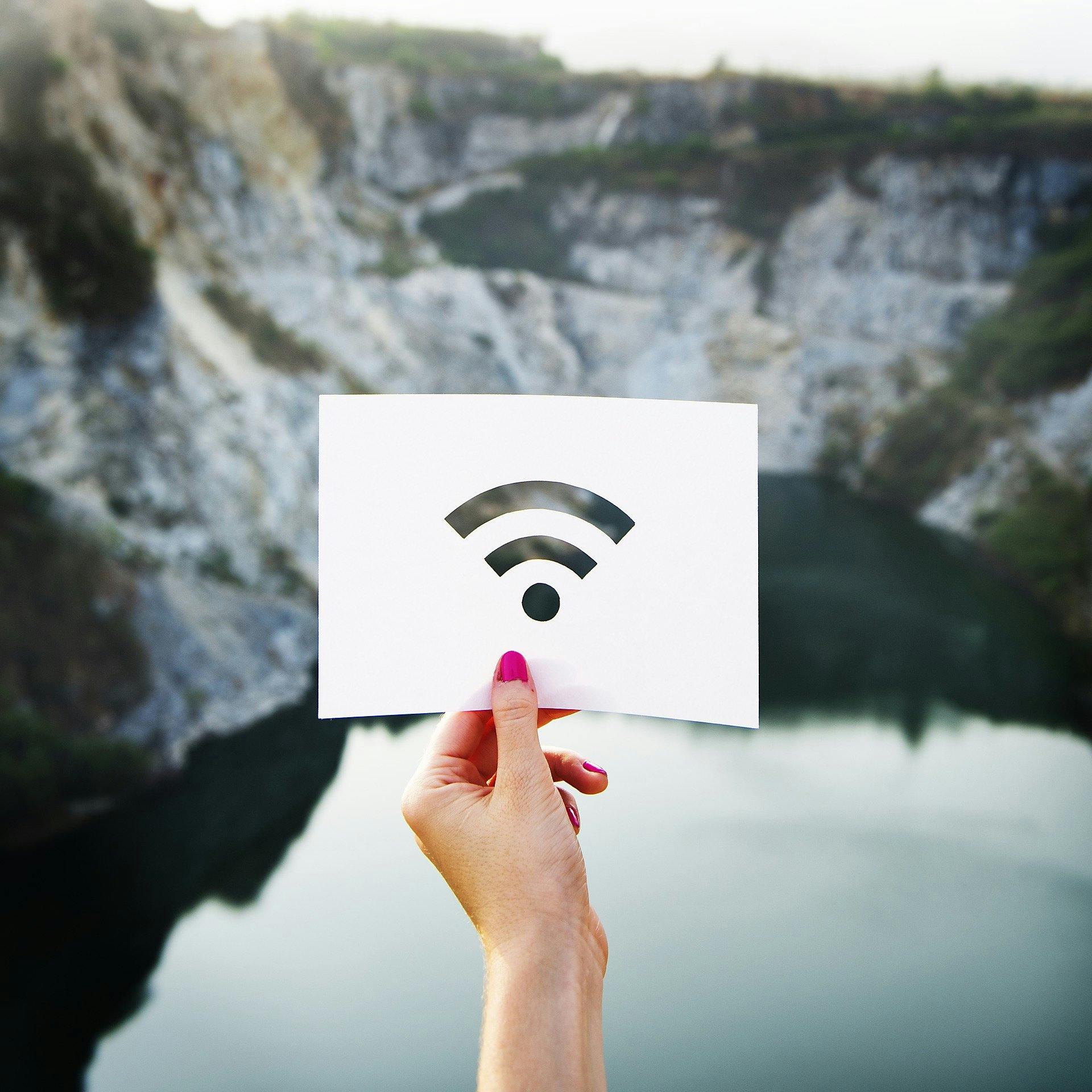 How to Boost Cell Signal for a Wi Fi Hotspot